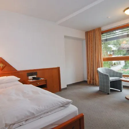 Park Hotell 4*